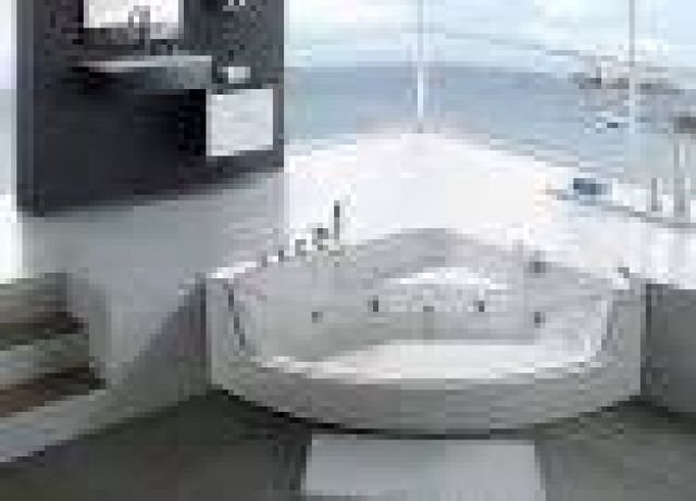 SK White Triangle Jacuzzi Bath Tub, For SPA, 1500x1500 mm Deepth 500mm